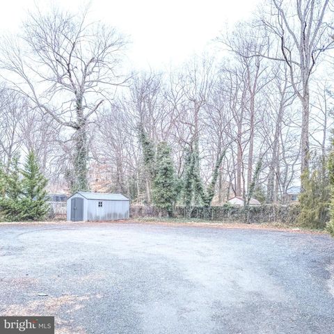 8305 FORT FOOTE RD, Fort Washington, MD 20744