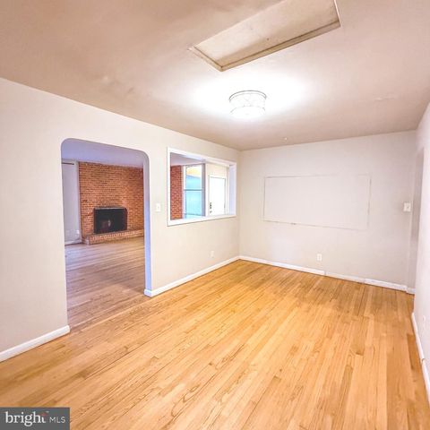 8305 FORT FOOTE RD, Fort Washington, MD 20744