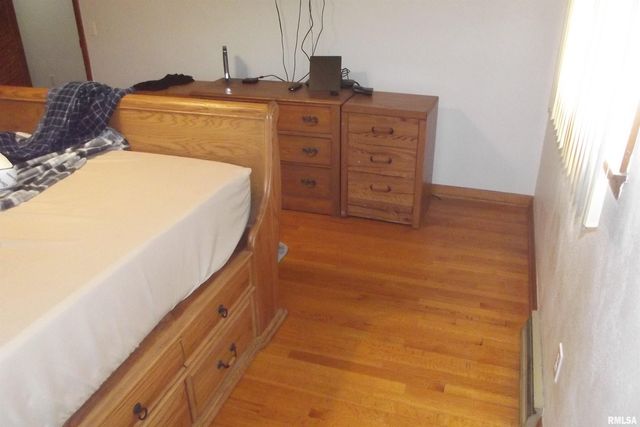 37 CRESTVIEW Drive, Chatham, IL 62629