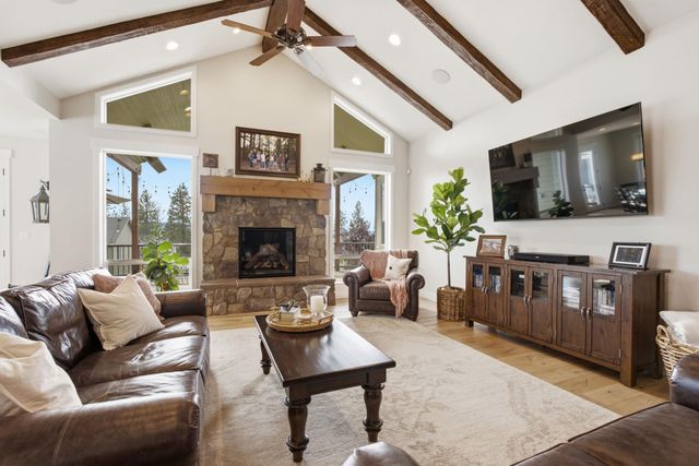 2604 S Seabiscuit Dr, Veradale, WA 99037