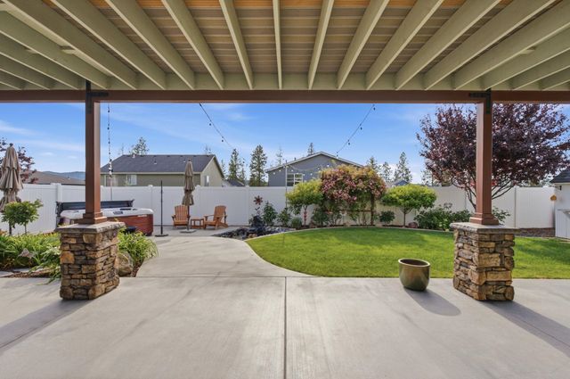 2604 S Seabiscuit Dr, Veradale, WA 99037