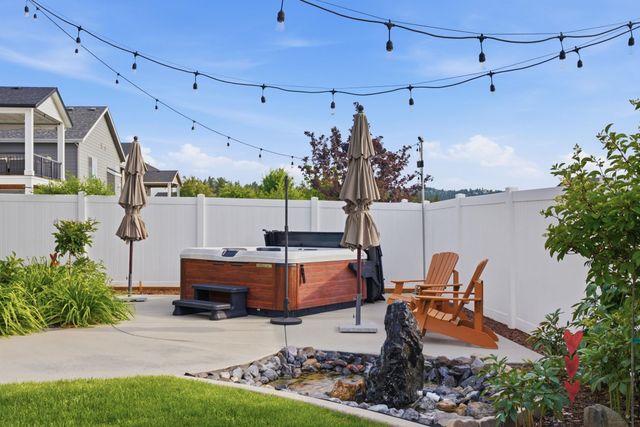 2604 S Seabiscuit Dr, Veradale, WA 99037