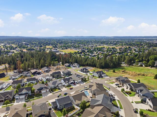 2604 S Seabiscuit Dr, Veradale, WA 99037