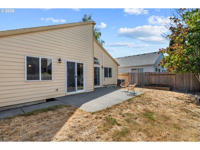 859 Sw 24th St, Troutdale, OR 97060