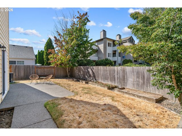 859 Sw 24th St, Troutdale, OR 97060