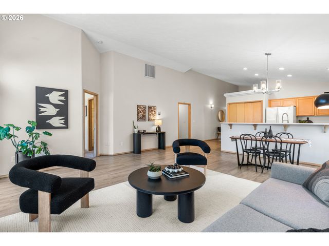 859 Sw 24th St, Troutdale, OR 97060