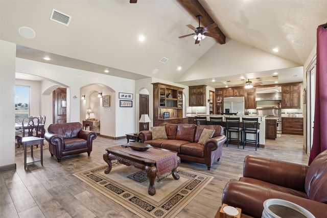 5225 County Road 304 Road, Grandview, TX 76050