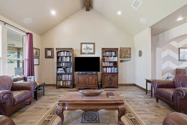 5225 County Road 304 Road, Grandview, TX 76050