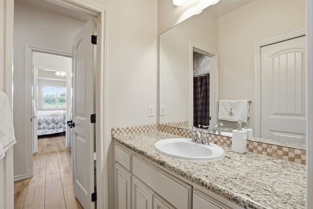 5225 County Road 304 Road, Grandview, TX 76050