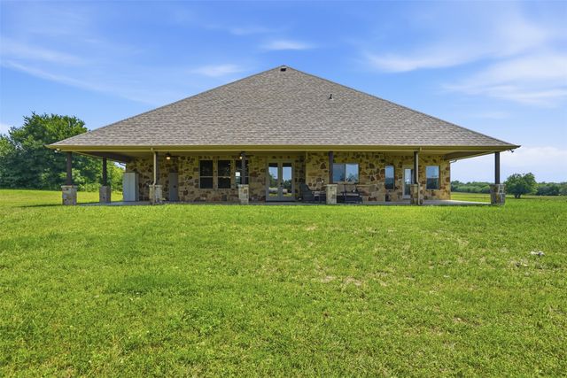 5225 County Road 304 Road, Grandview, TX 76050