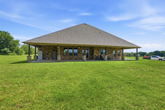 5225 County Road 304 Road, Grandview, TX 76050