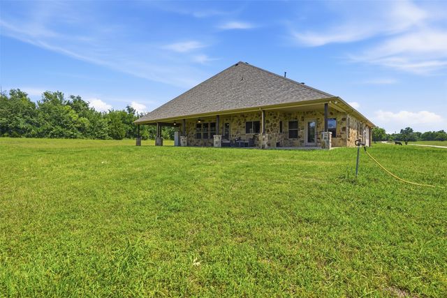 5225 County Road 304 Road, Grandview, TX 76050