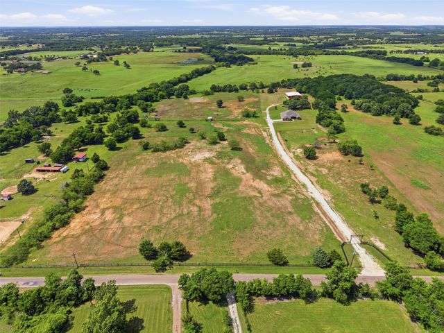 5225 County Road 304 Road, Grandview, TX 76050
