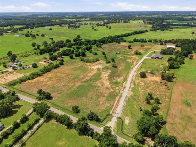 5225 County Road 304 Road, Grandview, TX 76050