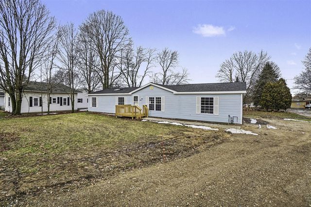 625 E Main Street, Fennville, MI 49408