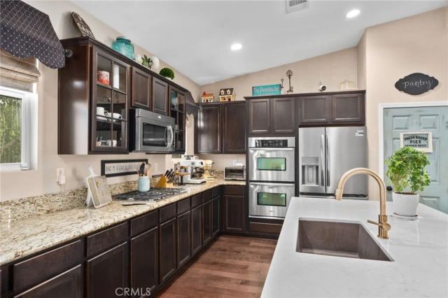 31757 Dove Court, Yucaipa, CA 92399