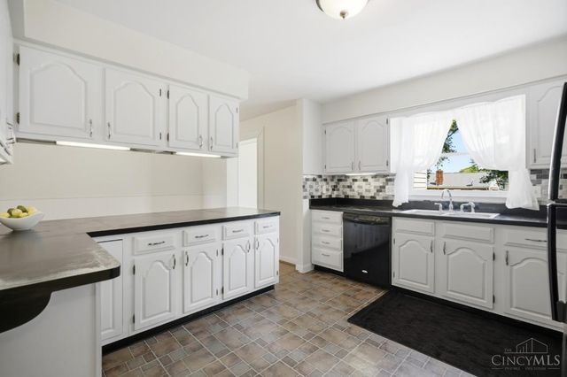 1046 Eastland Terrace, Anderson Twp, OH 45230