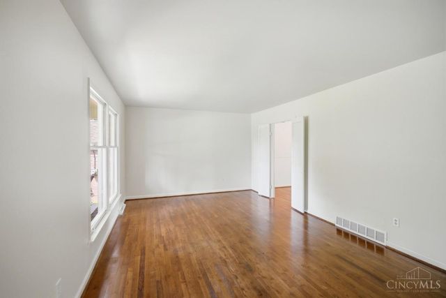 1046 Eastland Terrace, Anderson Twp, OH 45230