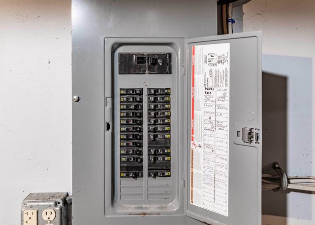 2276 County Road, Haverhill, NH 03774