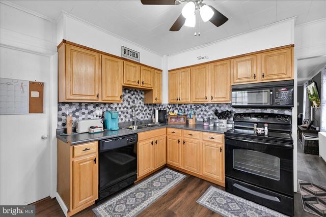 141 HOOVER ST, Schuylkill Haven, PA 17972
