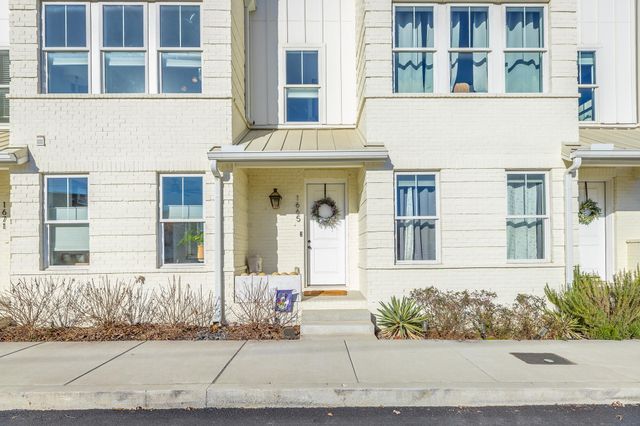 1665 Adams Street, Chattanooga, TN 37408