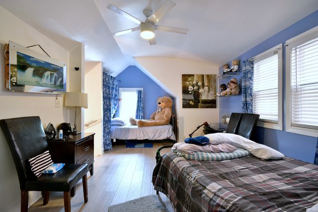 1814 N Sawyer Avenue, Chicago, IL 60647