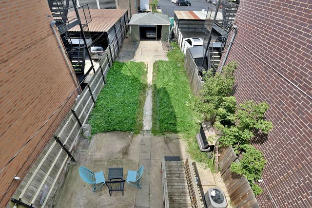 1814 N Sawyer Avenue, Chicago, IL 60647