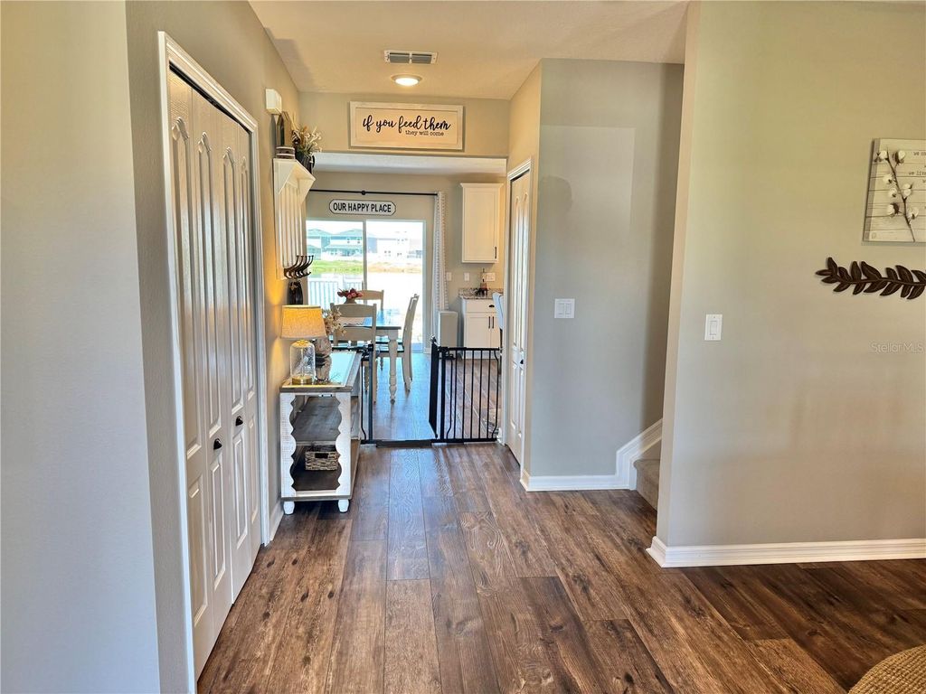 Image 15 of property listing at 4420 HOLLOW STUMP RUN, Palmetto, FL 34221