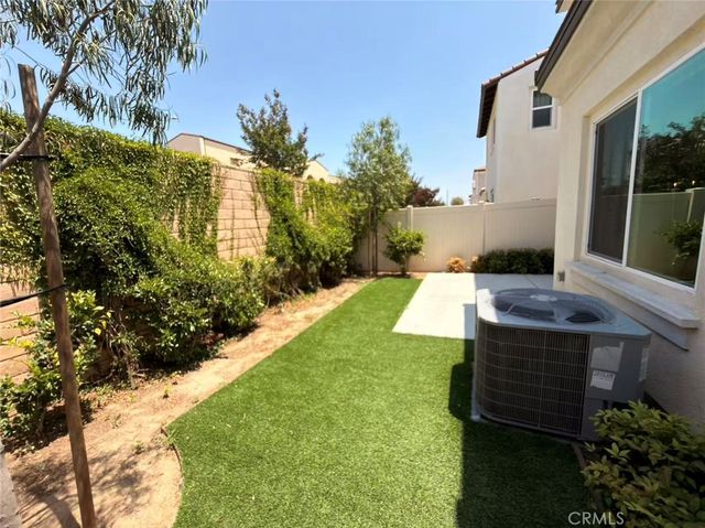 196 Bonita Lane, Rialto, CA 92376