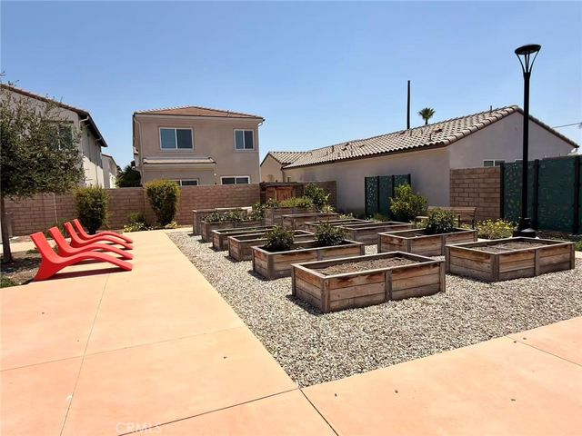196 Bonita Lane, Rialto, CA 92376