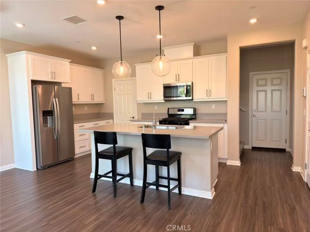 196 Bonita Lane, Rialto, CA 92376