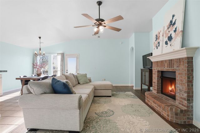 9009 N 157th East Avenue, Owasso, OK 74055