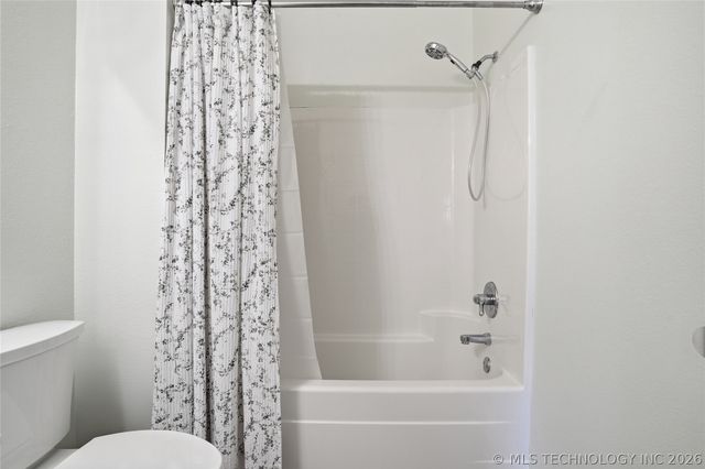 9009 N 157th East Avenue, Owasso, OK 74055