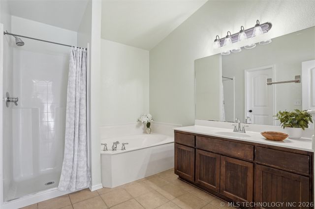 9009 N 157th East Avenue, Owasso, OK 74055