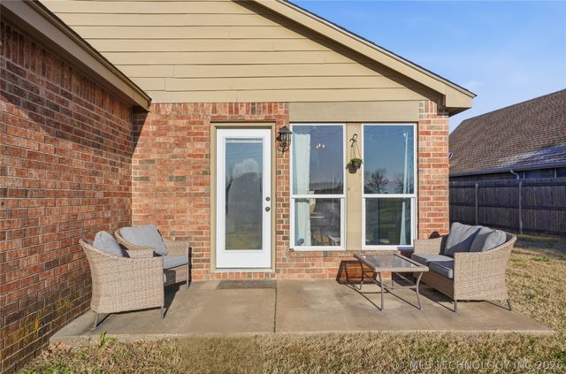 9009 N 157th East Avenue, Owasso, OK 74055