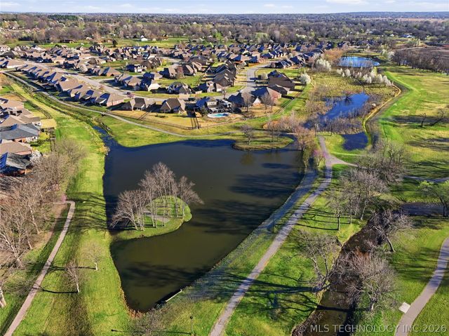 9009 N 157th East Avenue, Owasso, OK 74055