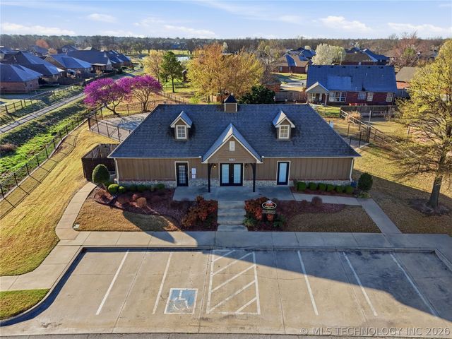 9009 N 157th East Avenue, Owasso, OK 74055