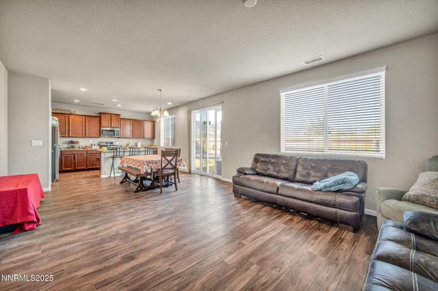 279 Granite Court, Dayton, NV 89403