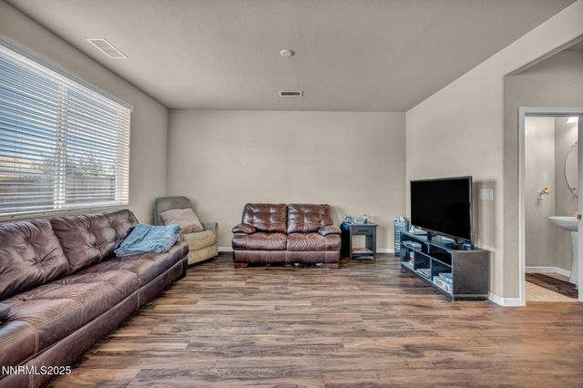 279 Granite Court, Dayton, NV 89403