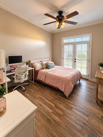 10357 Crooked Creek Ln, Denham Springs, LA 70726