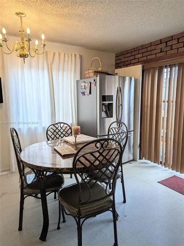 5256 W 24th Ave 5-3, Hialeah, FL 33016