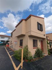 5256 W 24th Ave 5-3, Hialeah, FL 33016