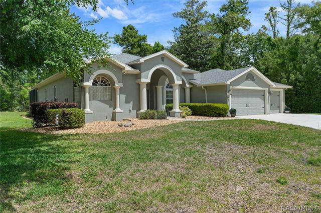 13 Matricaria Court, Homosassa, FL 34446