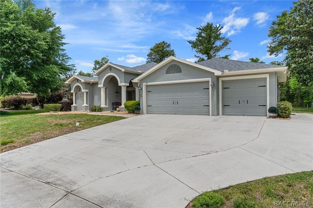 13 Matricaria Court, Homosassa, FL 34446