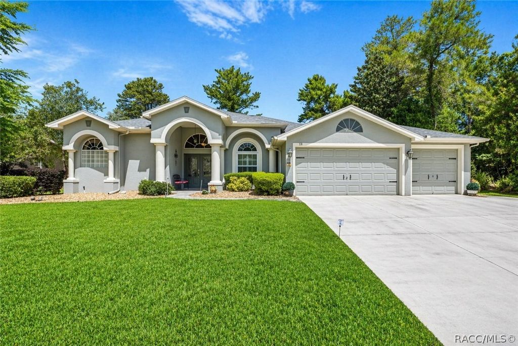 13 Matricaria Court, Homosassa, FL 34446