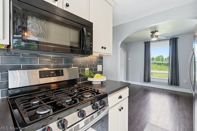 7605 Macedonia Road, Oakwood Village, OH 44146