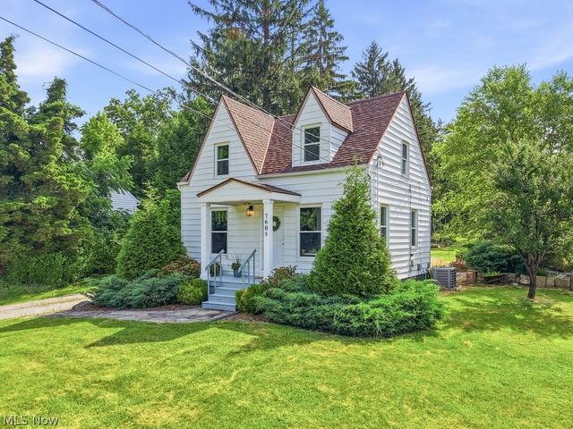 7605 Macedonia Road, Oakwood Village, OH 44146