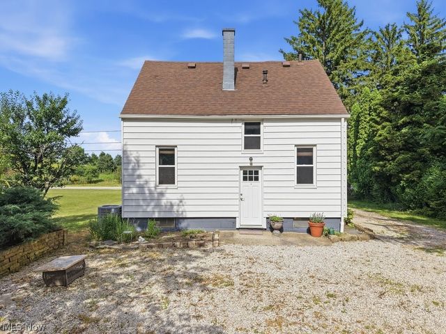 7605 Macedonia Road, Oakwood Village, OH 44146
