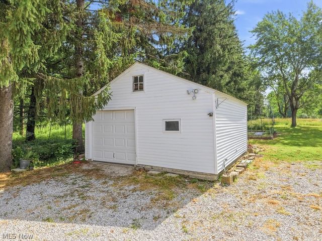 7605 Macedonia Road, Oakwood Village, OH 44146