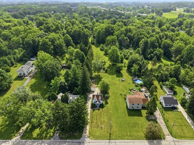 7605 Macedonia Road, Oakwood Village, OH 44146
